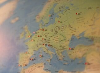 Pustelnicy z Erytrei – Żyjący w skalnych grotach