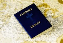 Noc w tradycyjnej chatce w wiosce plemiennej