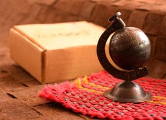 Urbanizacja i Slumsy – Gorzka Strona Rozwoju