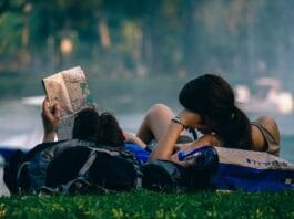 Tropikalne Koktajle z Afrykańskich Barów Plażowych